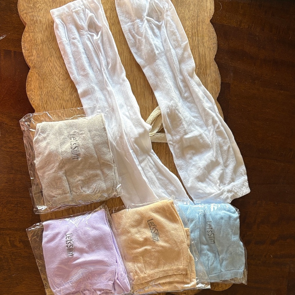 5 sets Arm Sleeves with Pastel Assorted Colors. All included.. NIB.